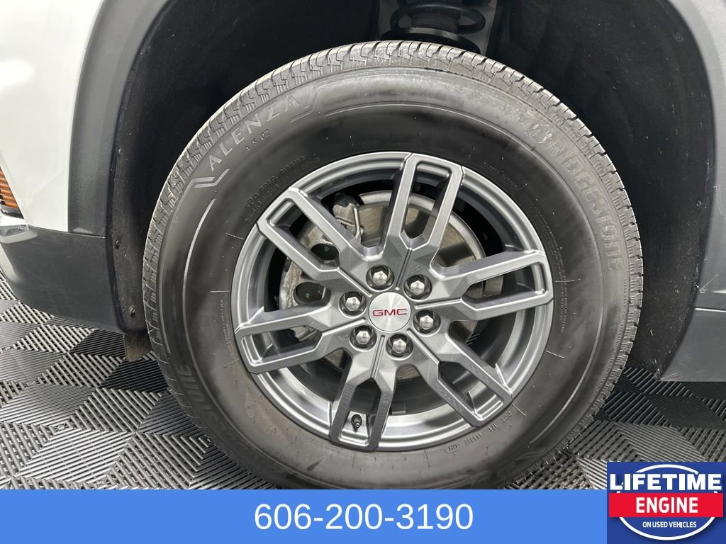 Used 2025 GMC Acadia Elevation image 10