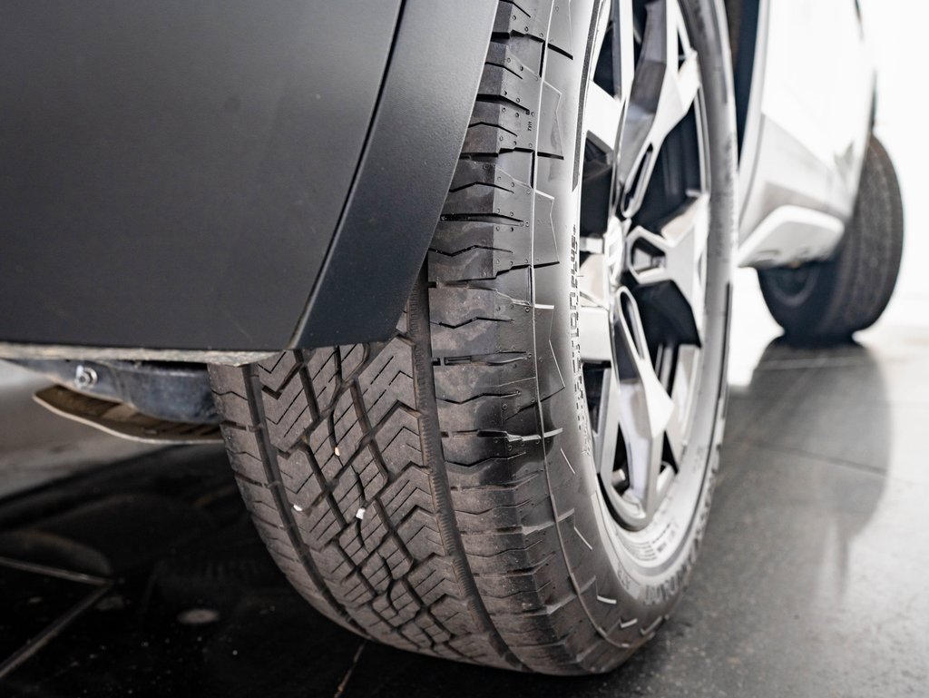 Used 2025 Volkswagen Atlas Peak Edition SE image 41