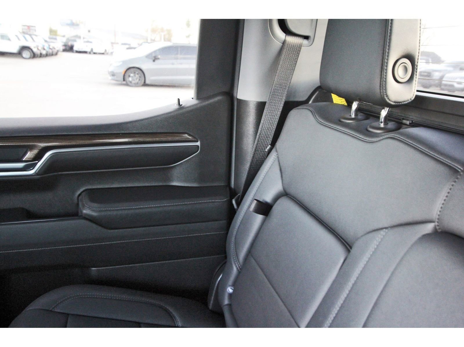 Used 2024 Chevrolet Silverado 1500 LT Trail Boss w/ Convenience Package II image 14