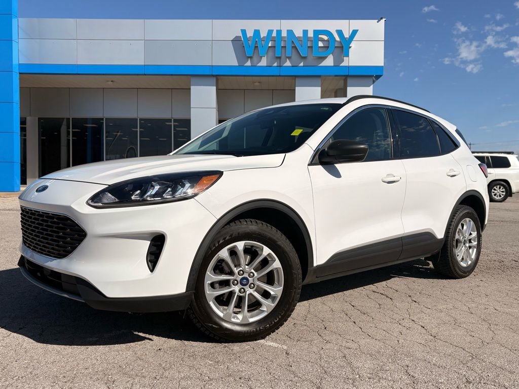 Used 2022 Ford Escape SE image 1