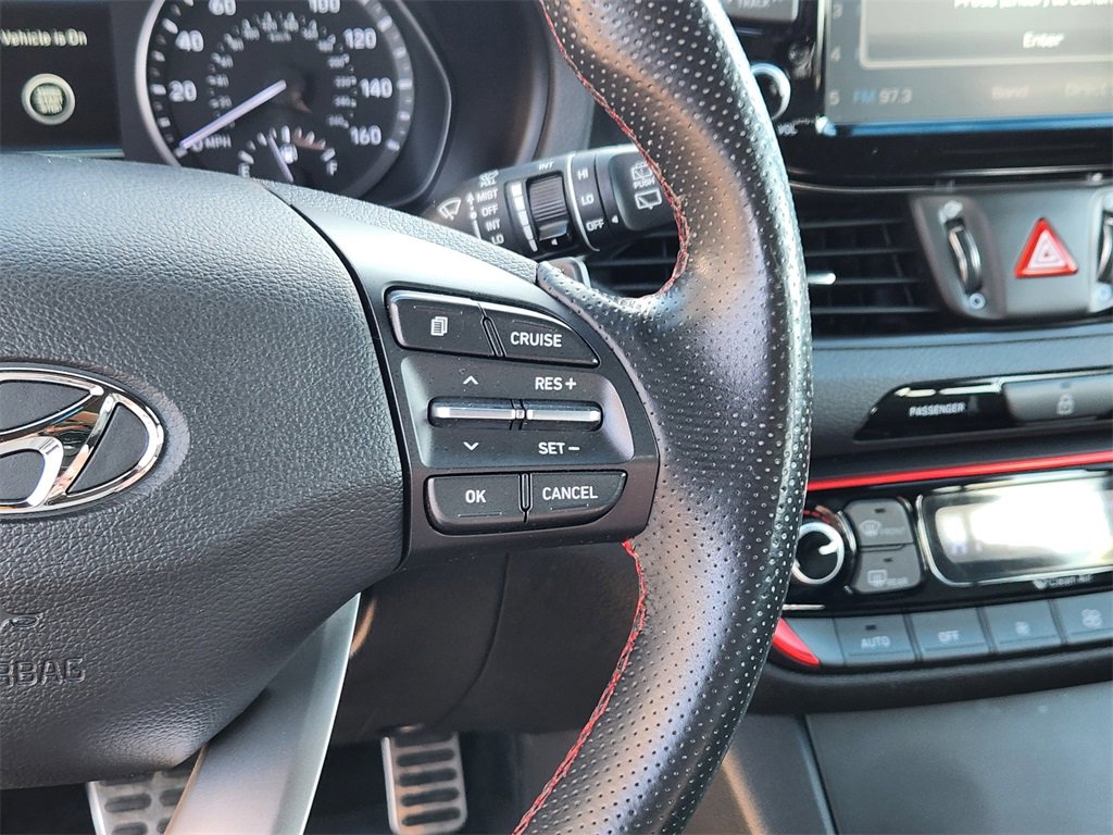 Used 2018 Hyundai Elantra GT Sport image 9