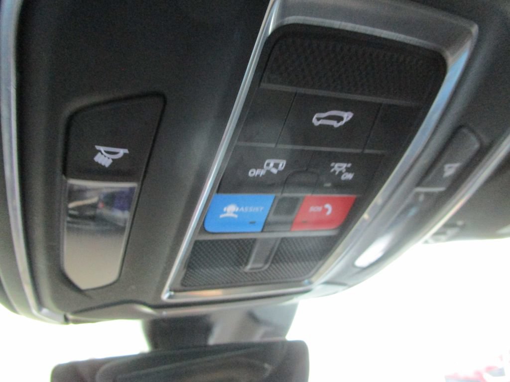 Used 2022 Jeep Wagoneer Series III AWD/4WD image 47