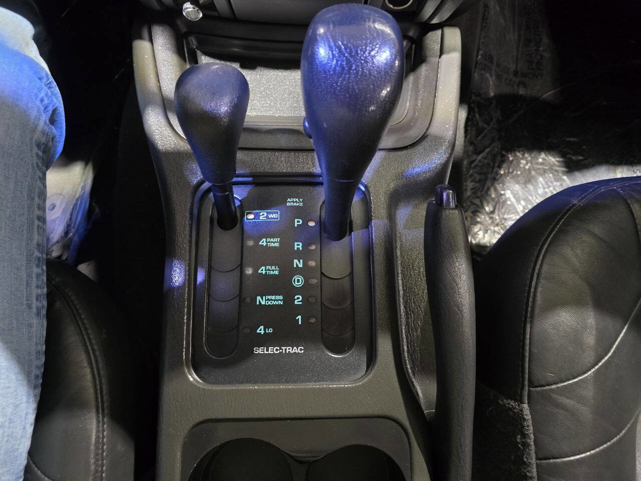 Used 2002 Jeep Grand Cherokee Laredo image 40