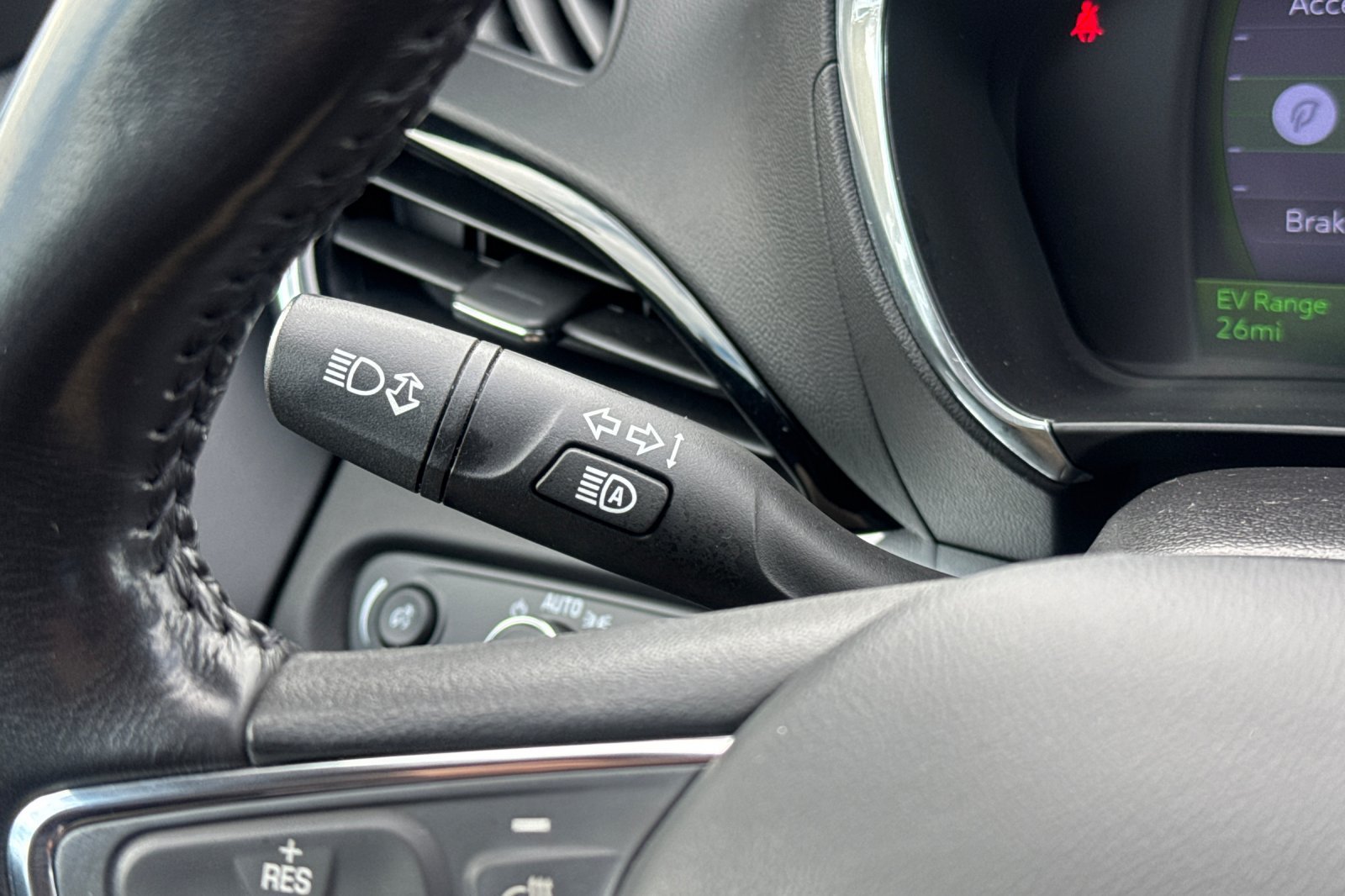 Used 2019 Chevrolet Volt Premier w/ Driver Confidence II Package FWD image 36