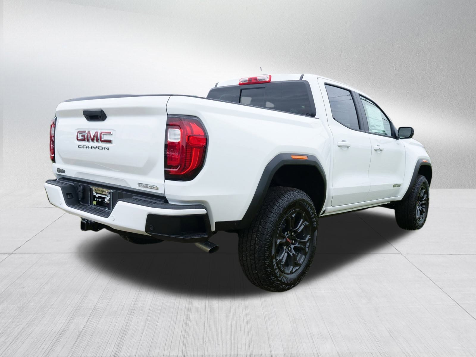 New 2025 GMC Canyon Elevation w/ Convenience Package image 3
