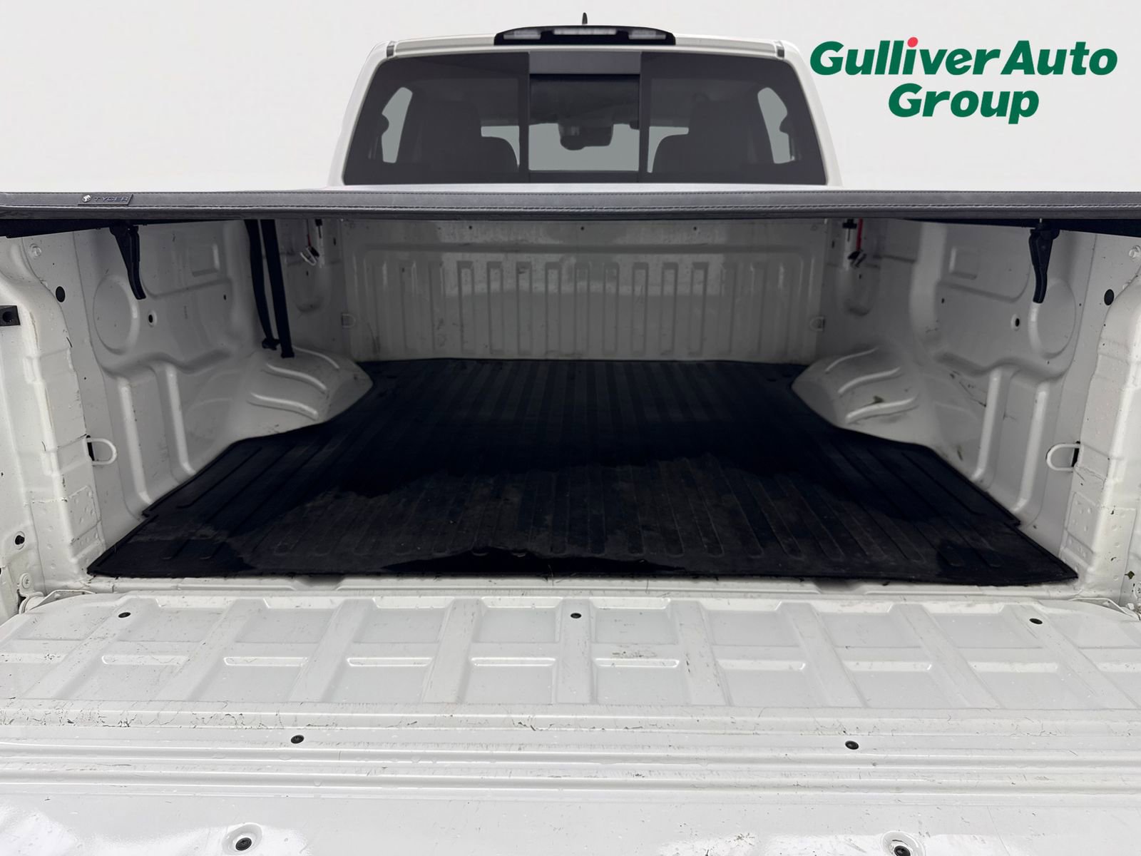 Used 2022 Nissan Titan SV AWD/4WD image 18