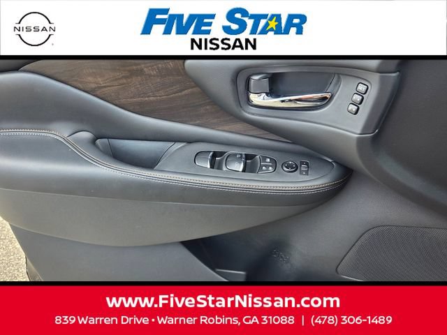 Used 2024 Nissan Murano Platinum w/ Cargo Package FWD image 31