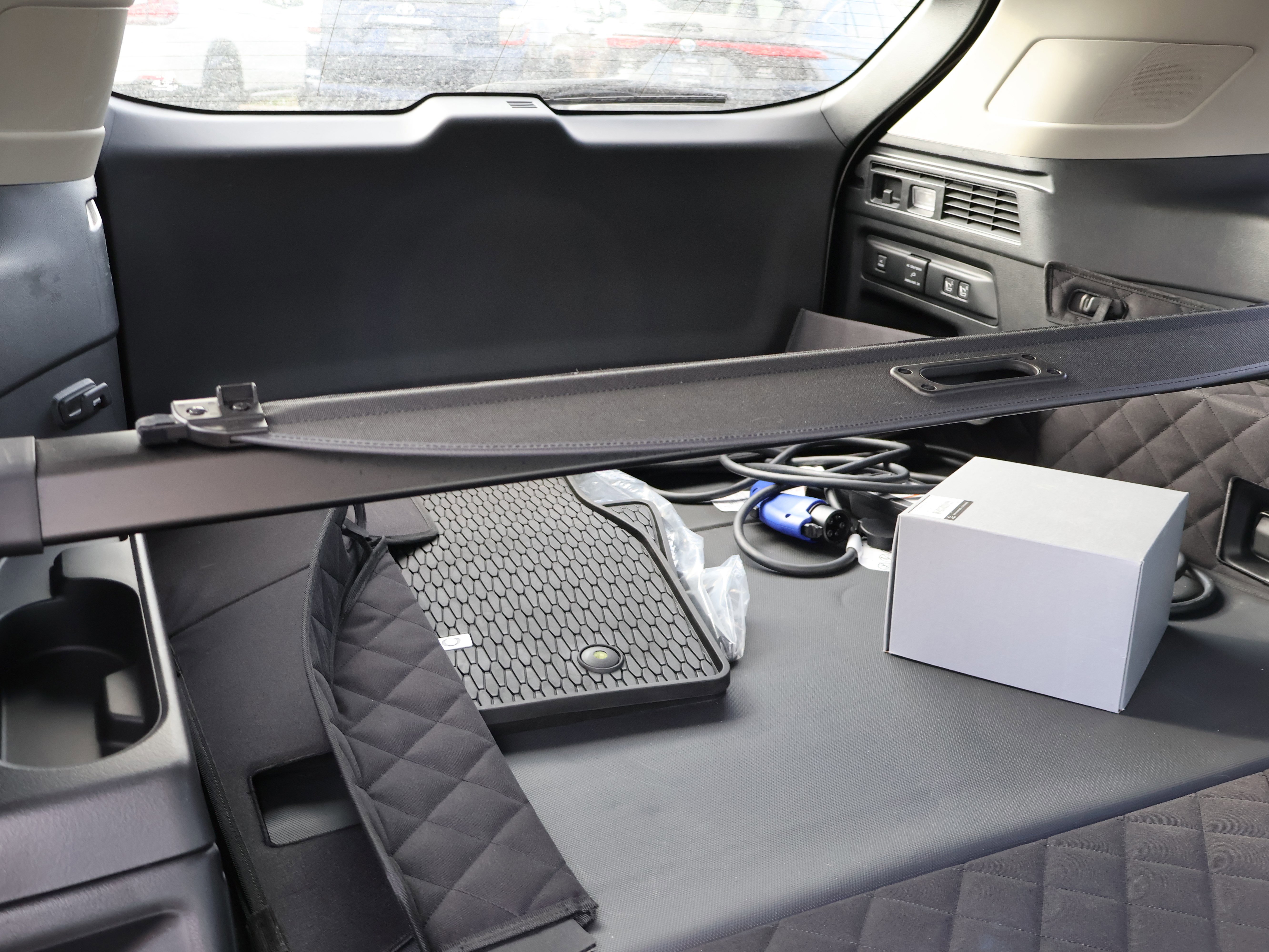 Certified 2025 MAZDA CX-70 Plug-In Hybrid w/ Premium Pkg image 14