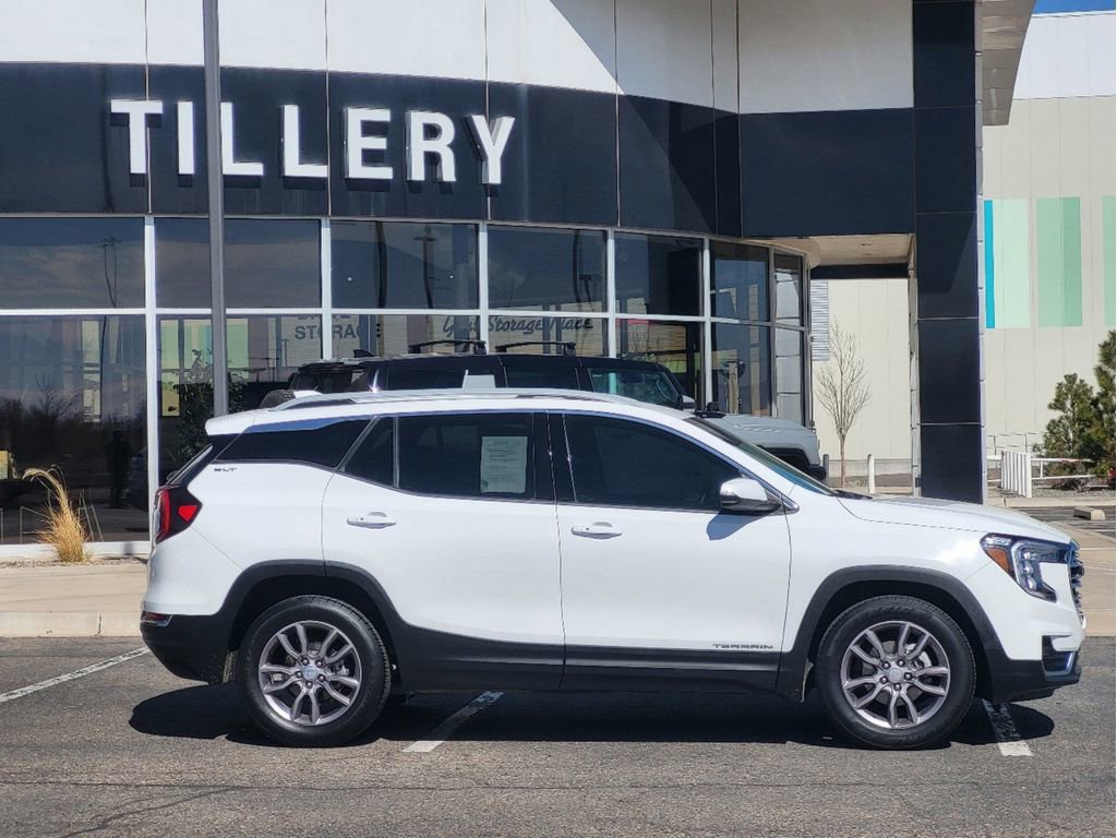 Used 2023 GMC Terrain SLT