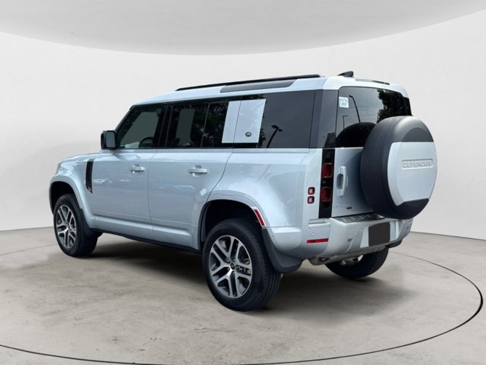 Certified 2022 Land Rover Defender 110 XS Edition image 6