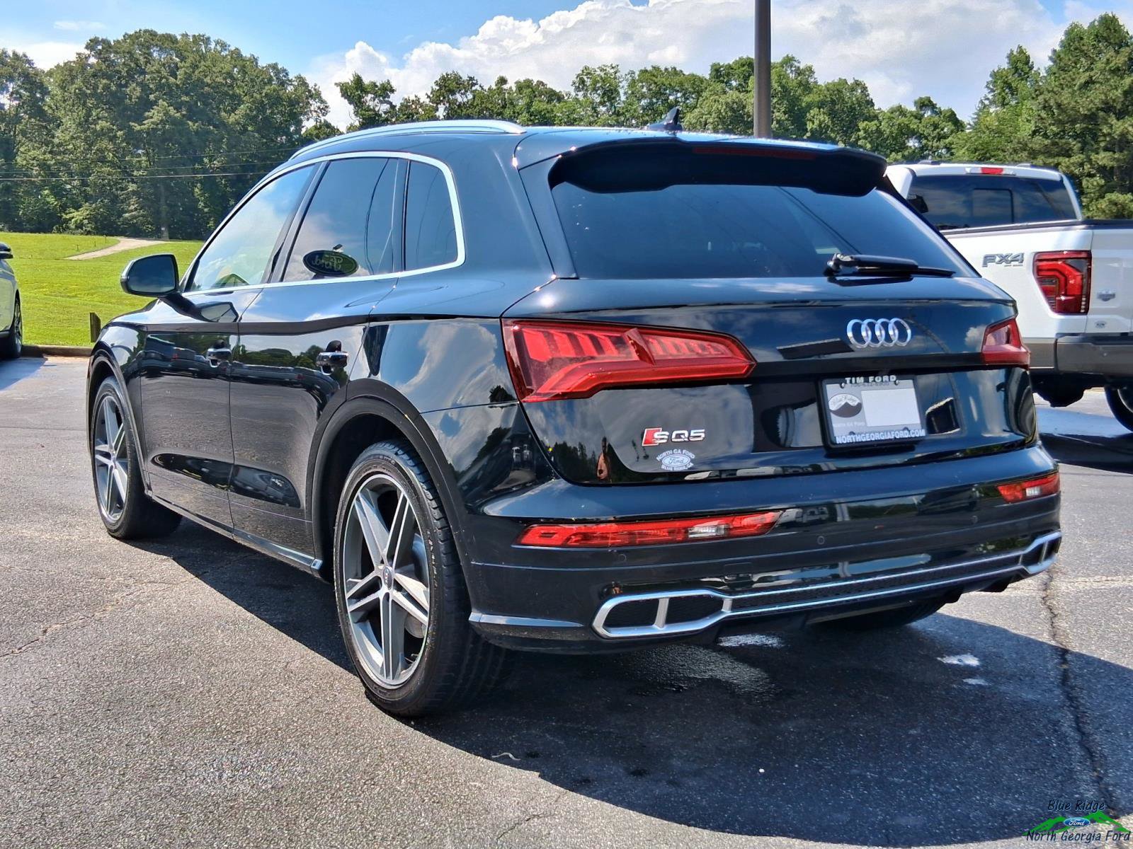 Used 2019 Audi SQ5 Premium Plus w/ Premium Plus Package AWD/4WD image 3