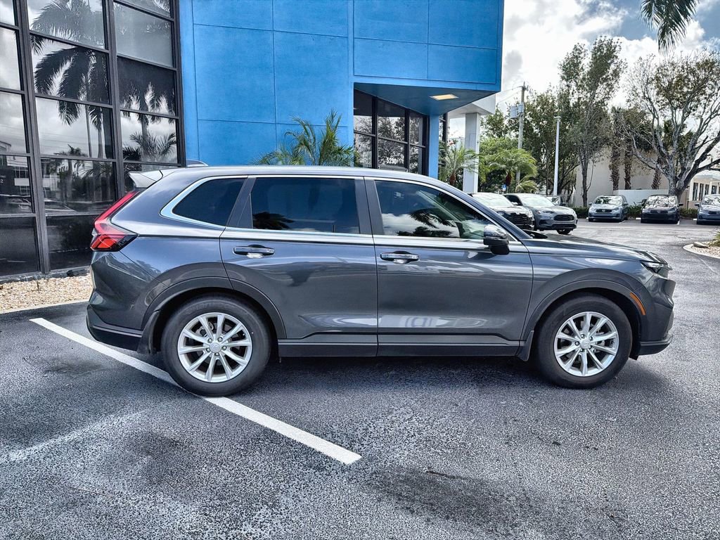 Certified 2025 Honda CR-V EX image 9