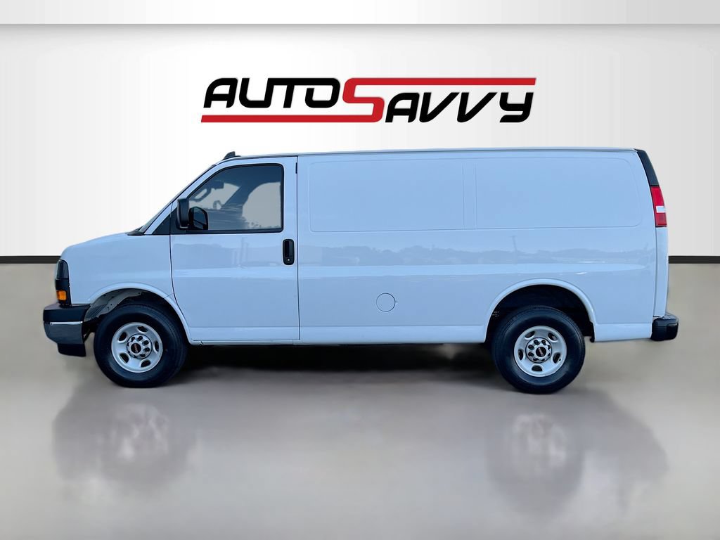 Used 2024 GMC Savana 2500 w/ Driver Convenience Package RWD image 4