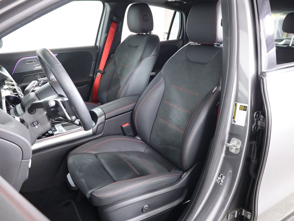 Used 2025 Mercedes-Benz GLA 35 AMG 4MATIC image 34