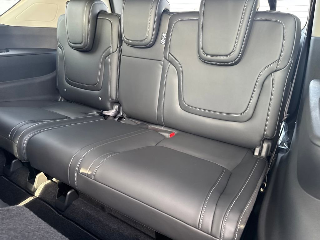 New 2026 Nissan Armada SV image 14