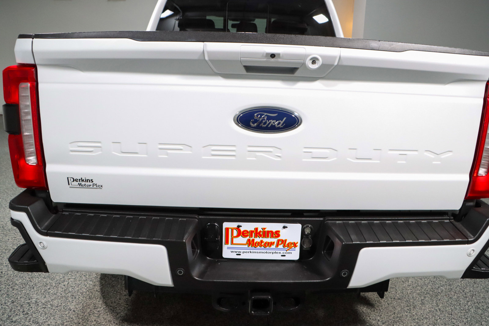 Used 2023 Ford F250 Lariat w/ Sport Appearance Package AWD/4WD image 9