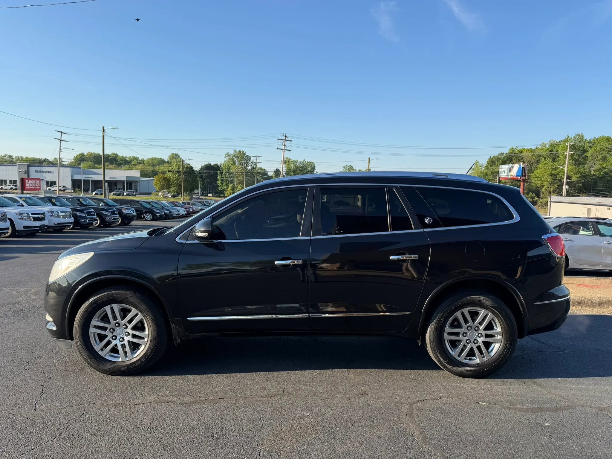 Used 2014 Buick Enclave Convenience FWD image 4