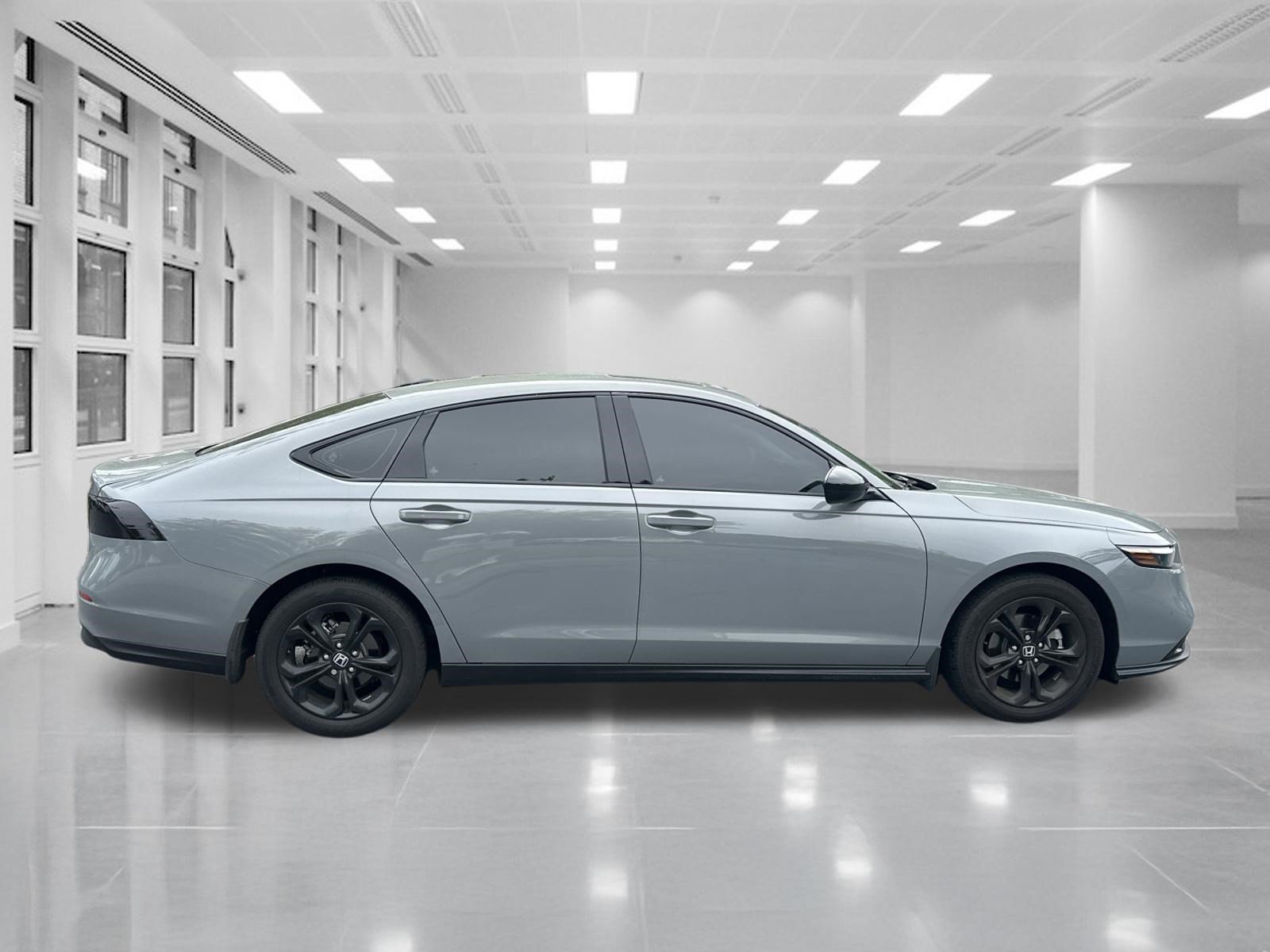 Used 2025 Honda Accord SE image 4