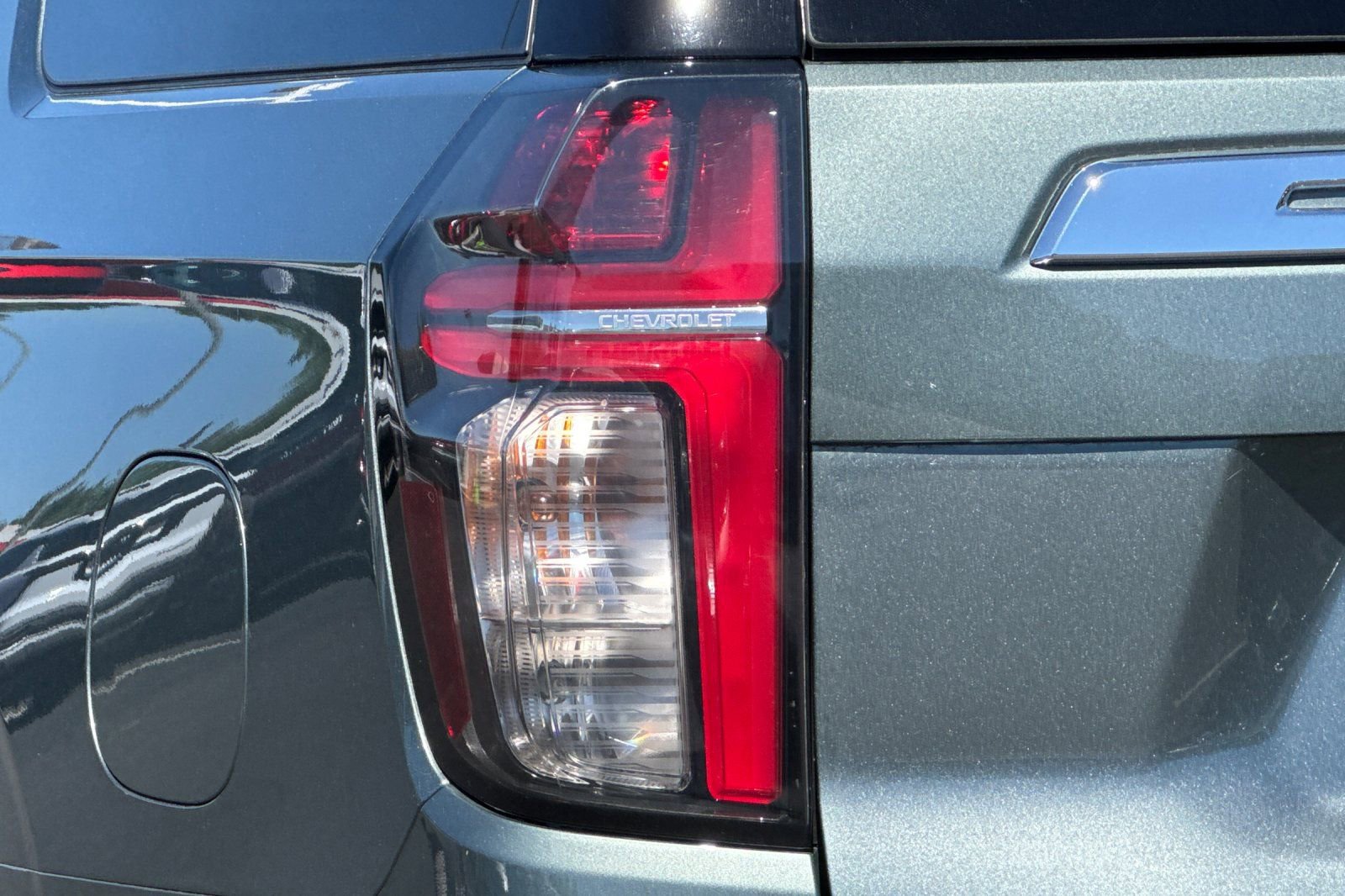 Used 2024 Chevrolet Suburban Premier image 43