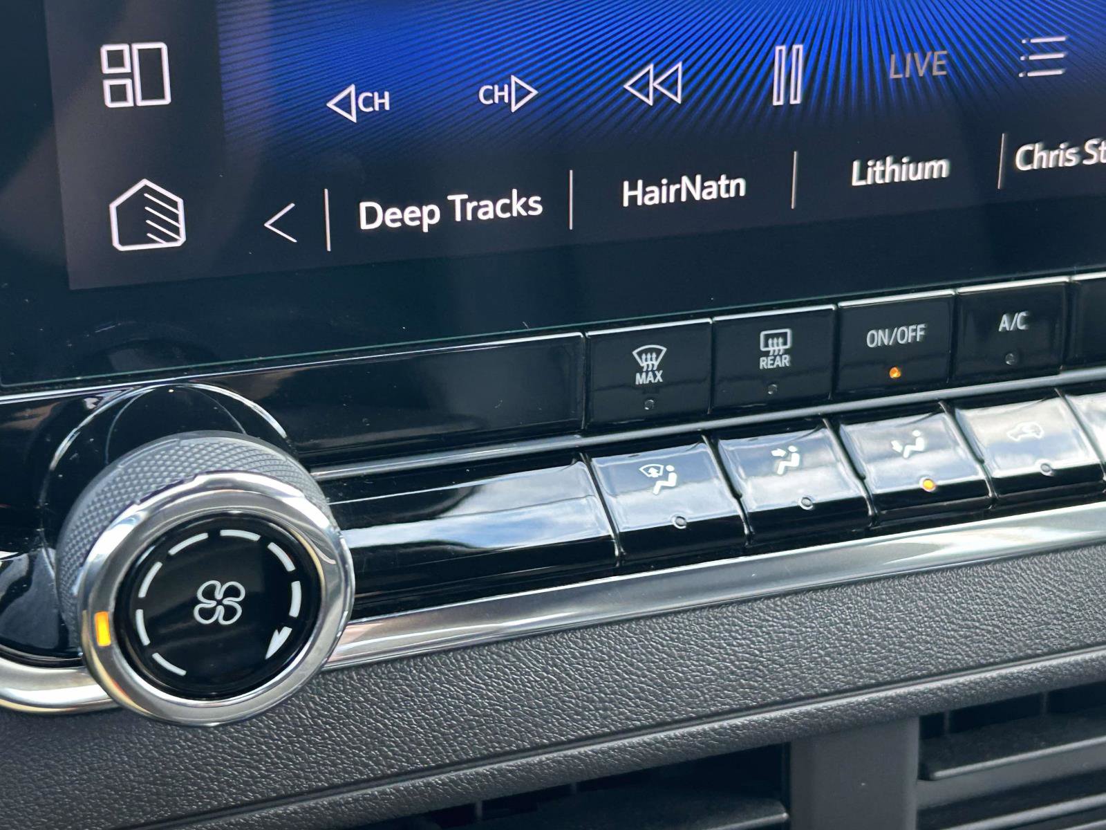 Used 2023 Chevrolet Colorado Trail Boss w/ Advanced Trailering Package image 23