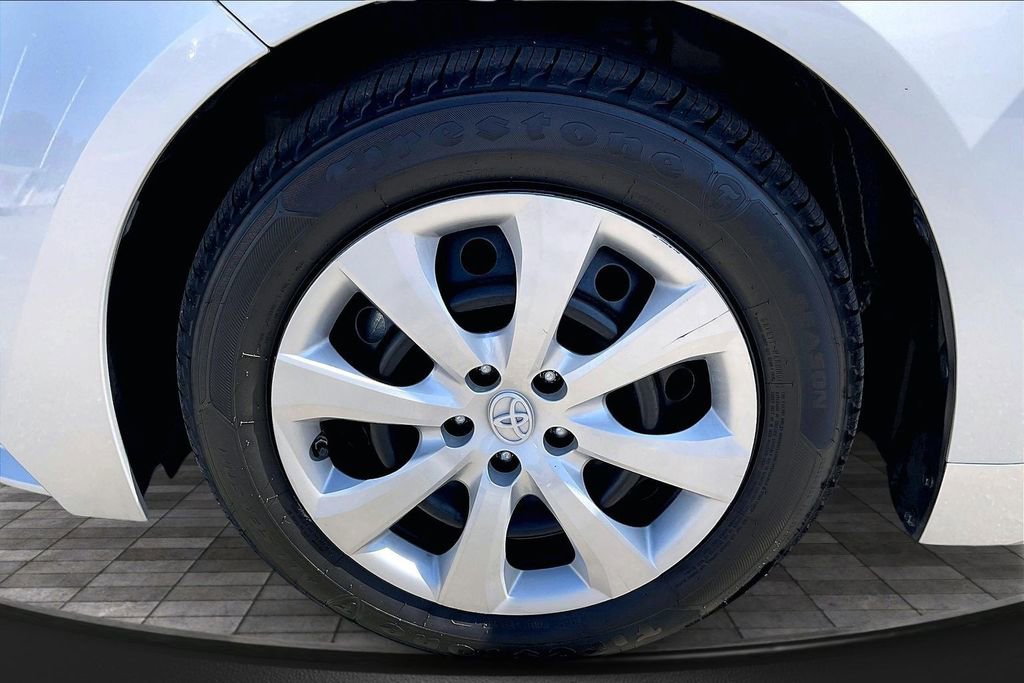 Used 2022 Toyota Corolla LE image 9