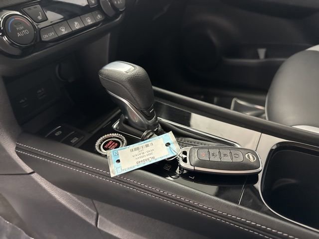 Used 2024 Nissan Kicks SR w/ SR Premium Package image 32