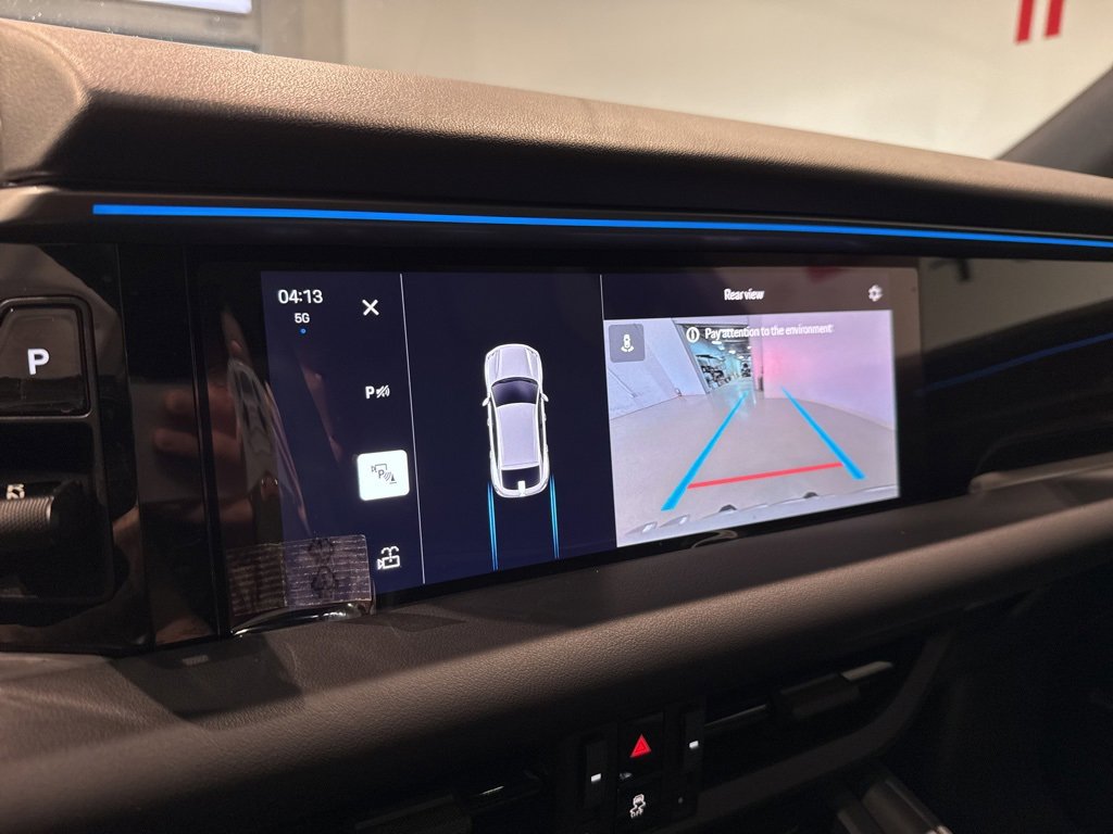 Used 2025 Porsche Macan 4 Electric image 23