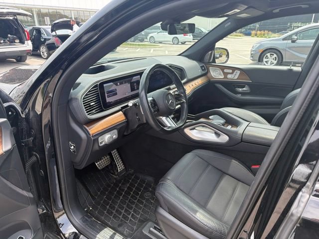 Used 2024 Mercedes-Benz GLS 450 4MATIC image 11