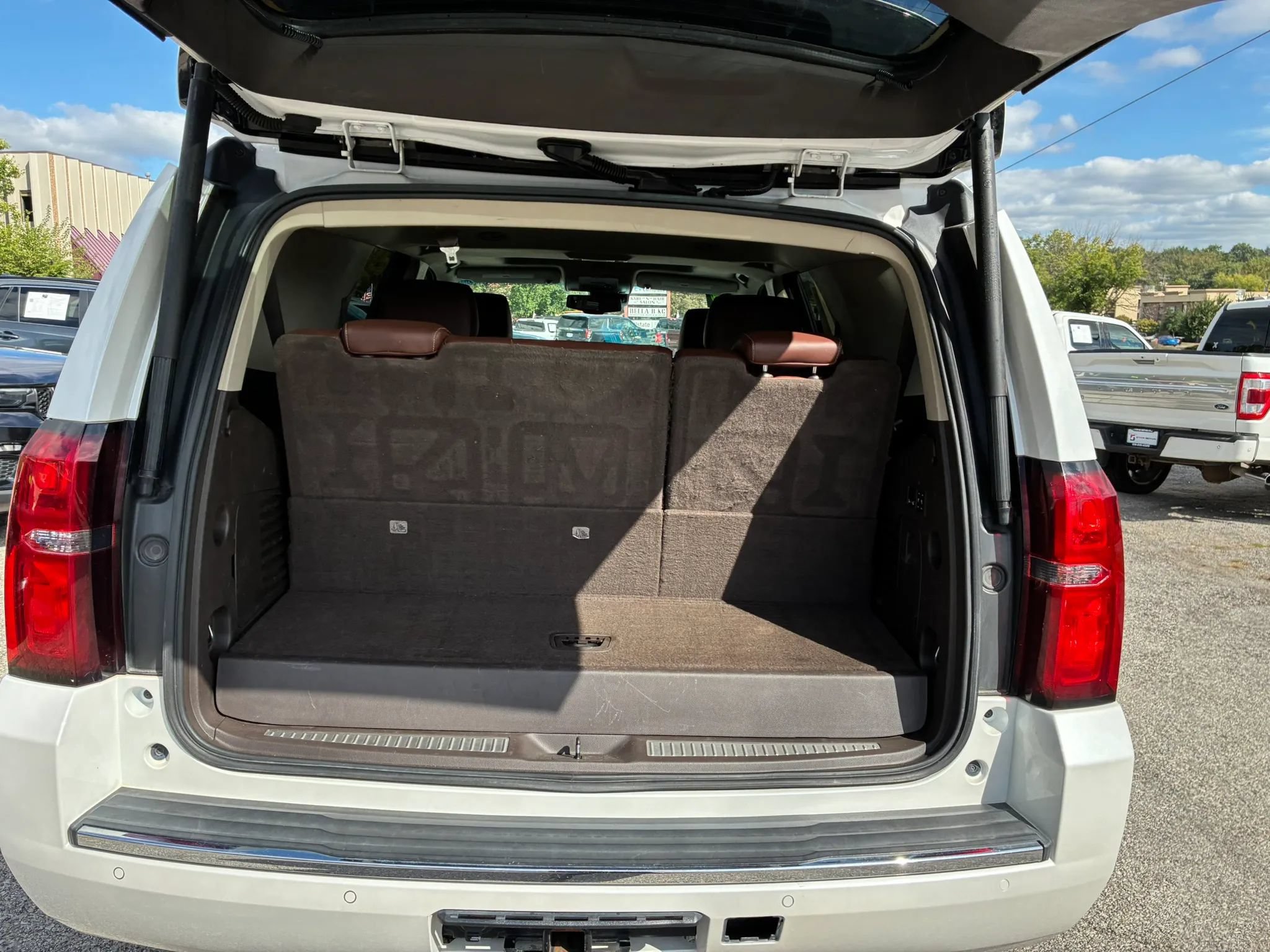 Used 2017 Chevrolet Tahoe Premier AWD/4WD image 9