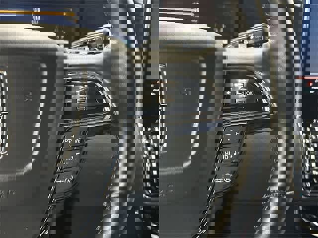 Used 2024 Lincoln Navigator Reserve image 18