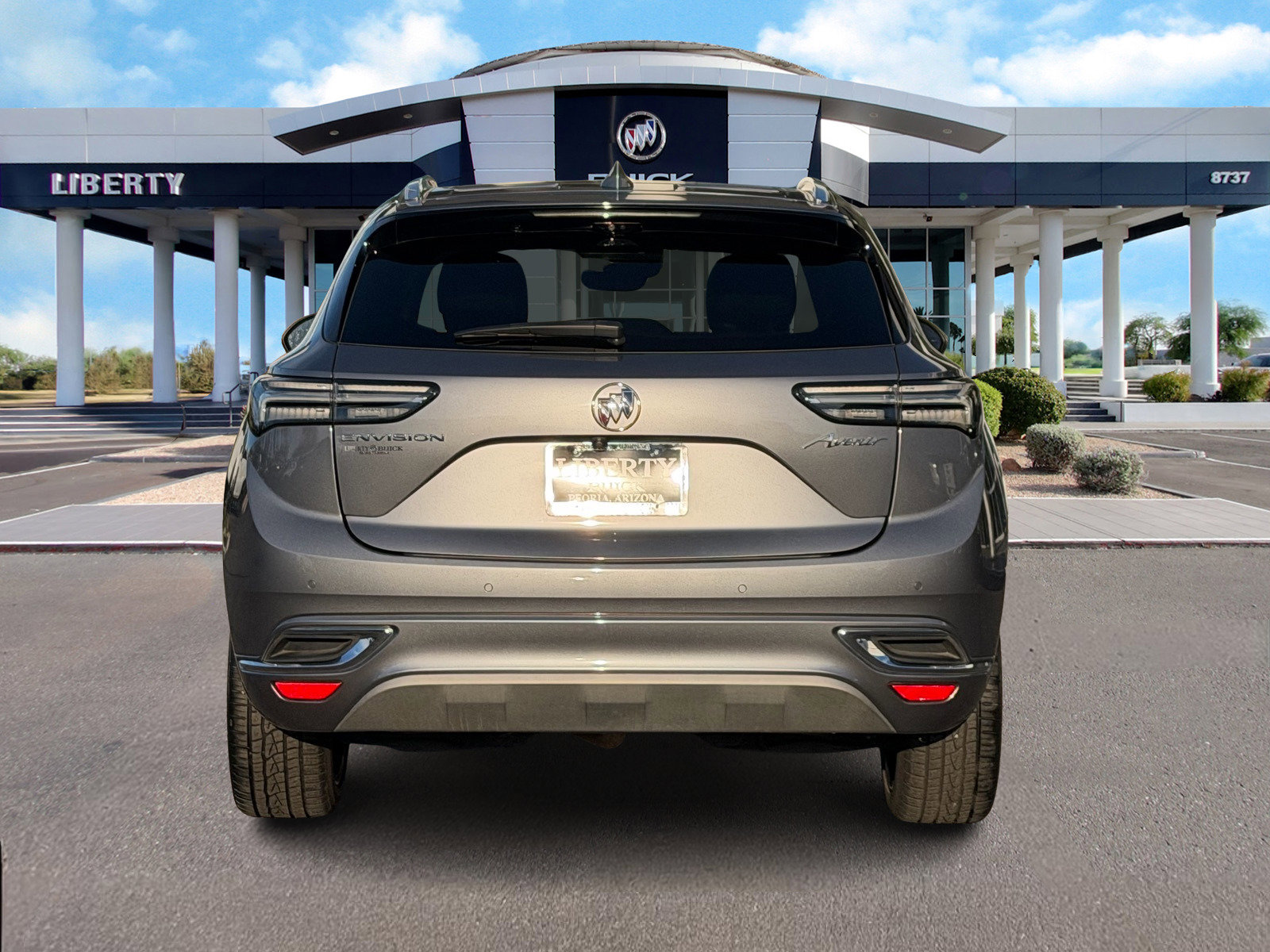 Used 2021 Buick Envision Avenir w/ Technology Package II image 5