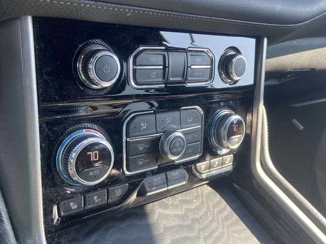 Used 2022 GMC Yukon Denali w/ Advanced Technology Package image 22