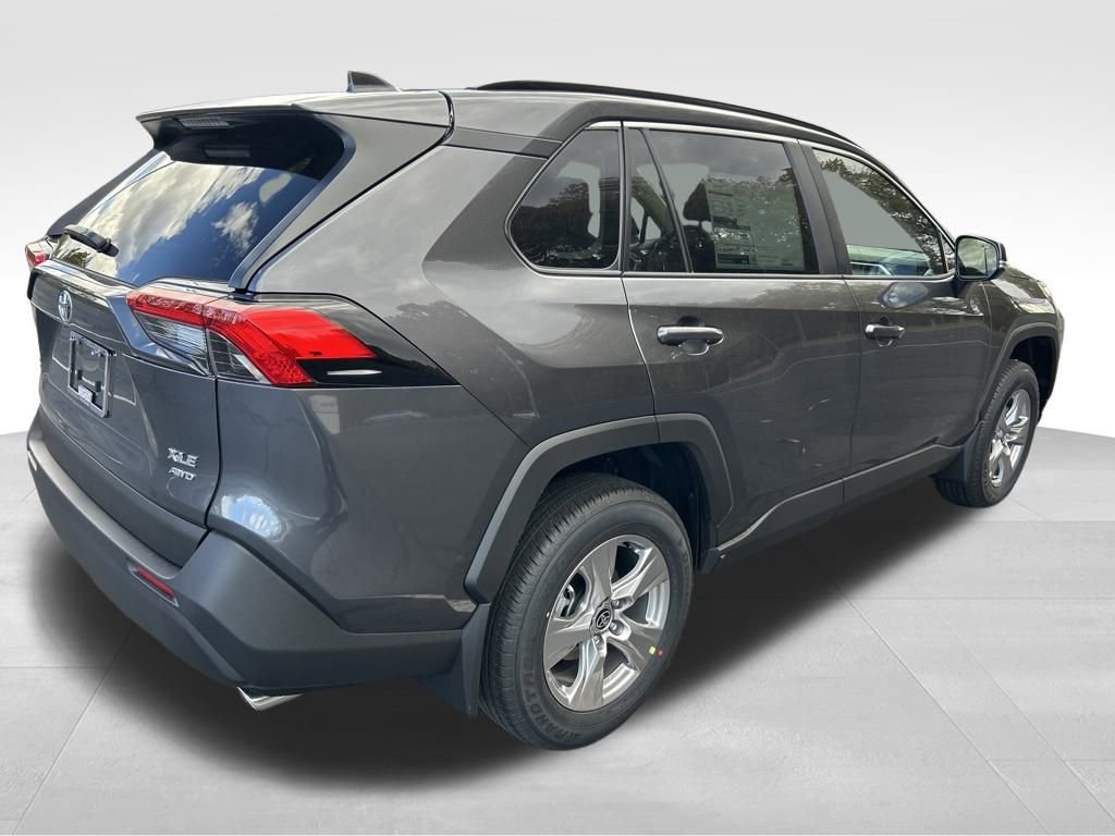 New 2025 Toyota RAV4 XLE image 5