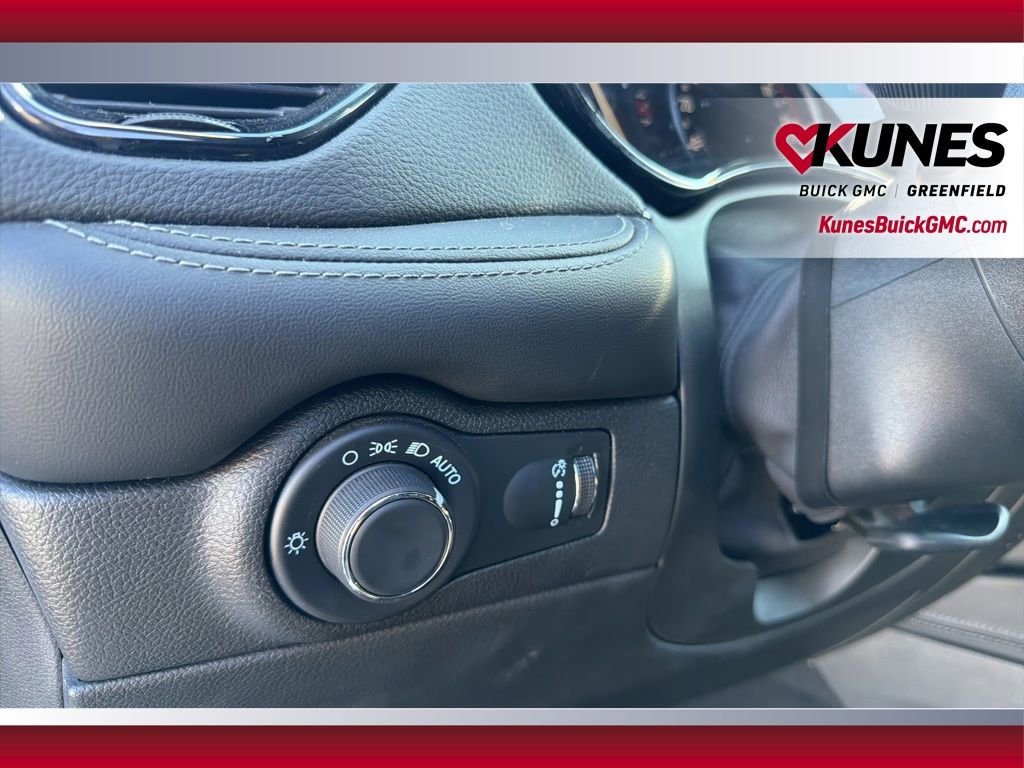 Used 2024 Dodge Durango SXT image 18