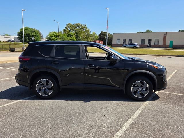 Used 2026 Nissan Rogue SV FWD image 14
