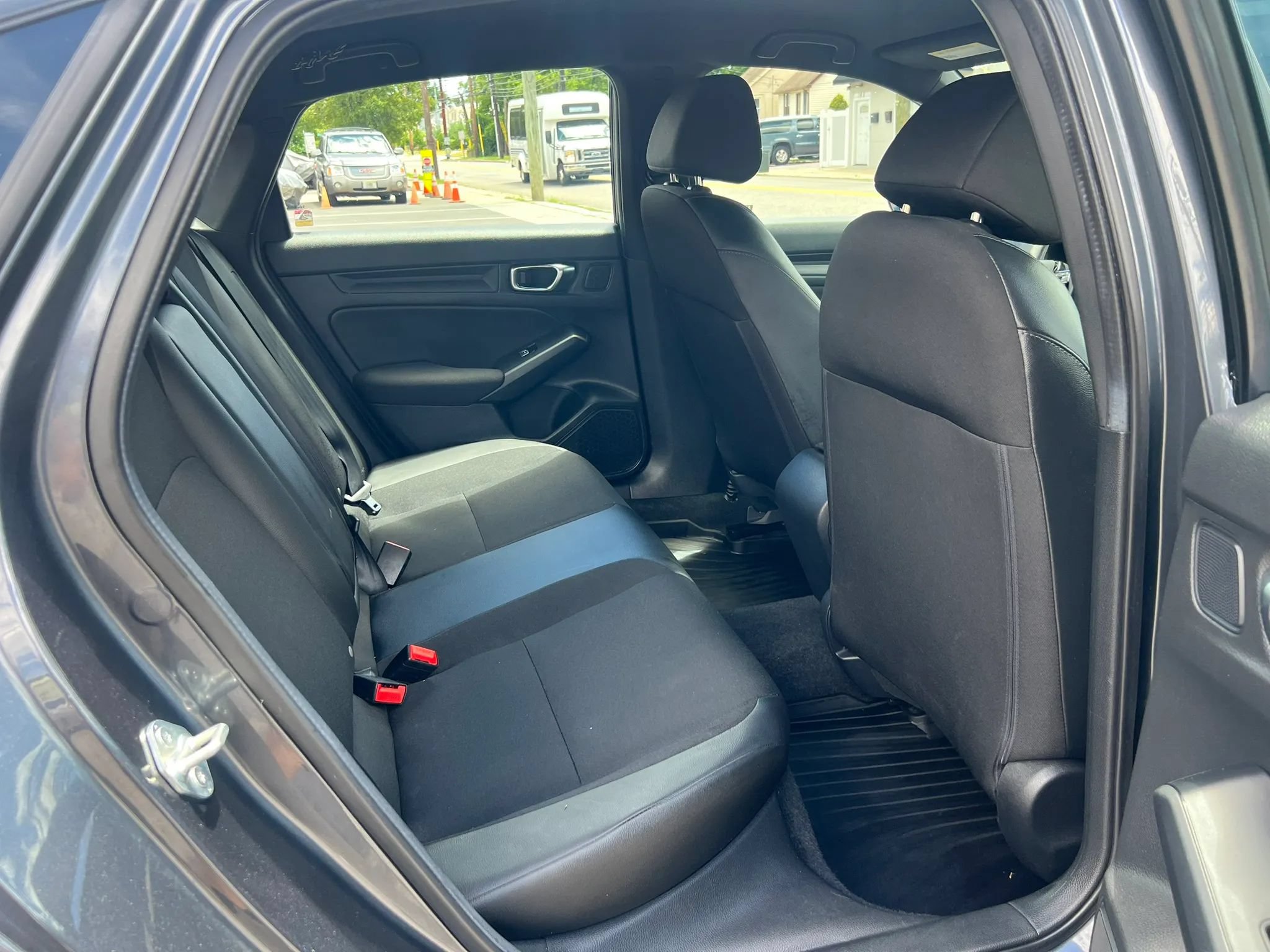 Used 2025 Honda Civic Sport image 28