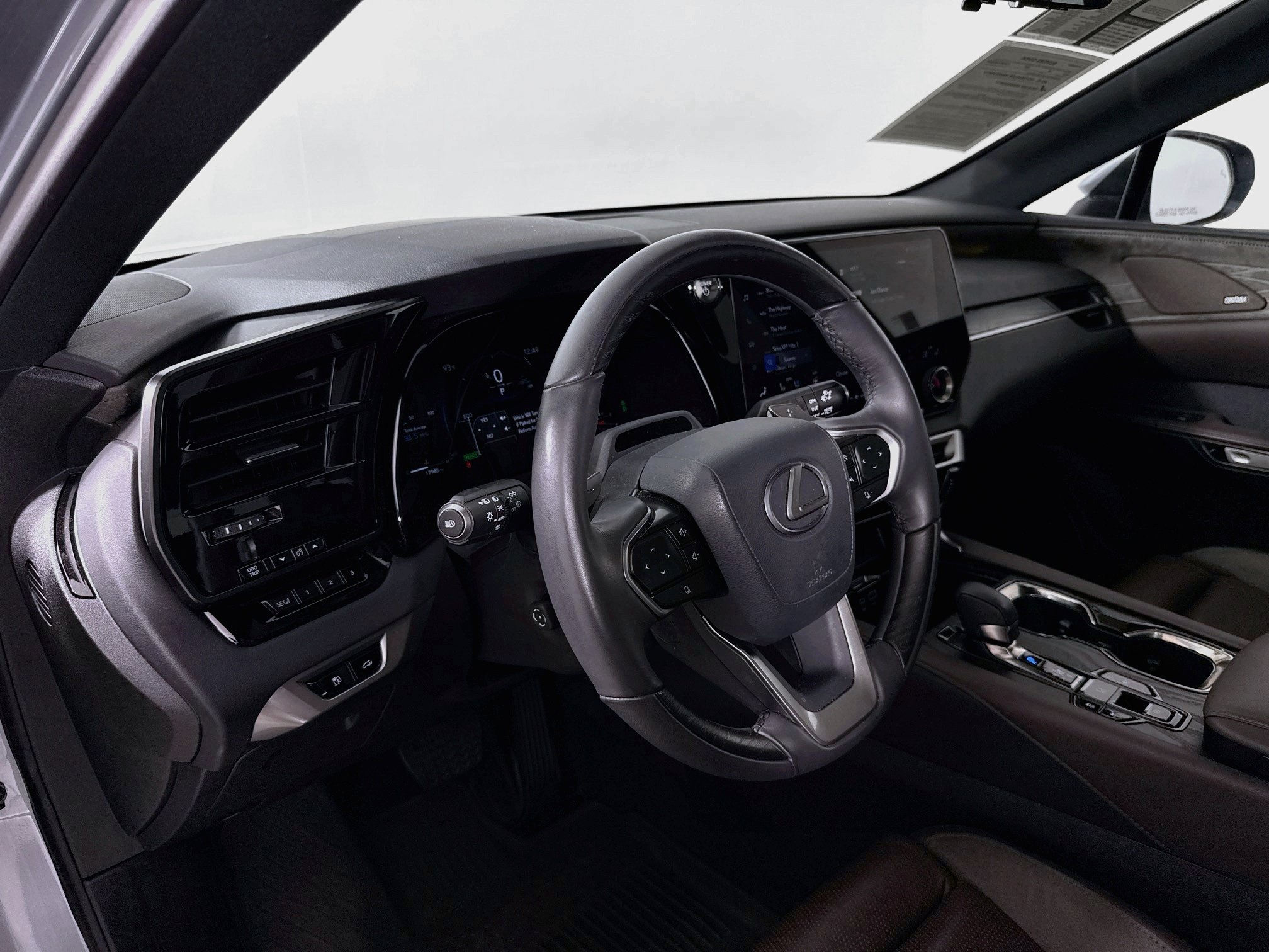 Certified 2025 Lexus RX 350 w/ Convenience Package AWD/4WD image 9