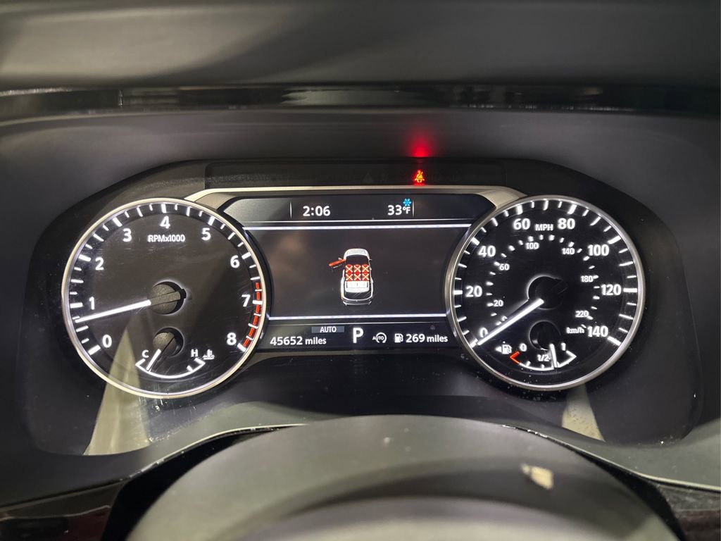 Used 2023 Nissan Pathfinder SL w/ Black Appearance Package image 22