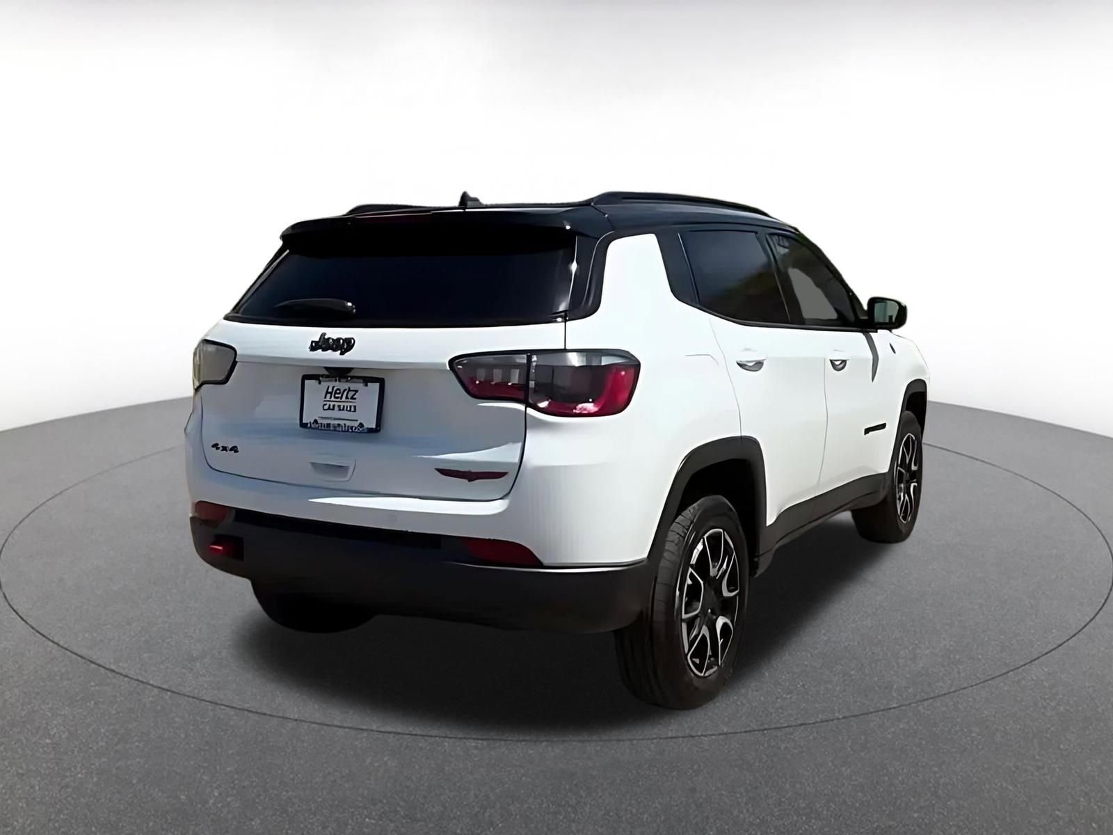 Used 2025 Jeep Compass Trailhawk AWD/4WD image 14