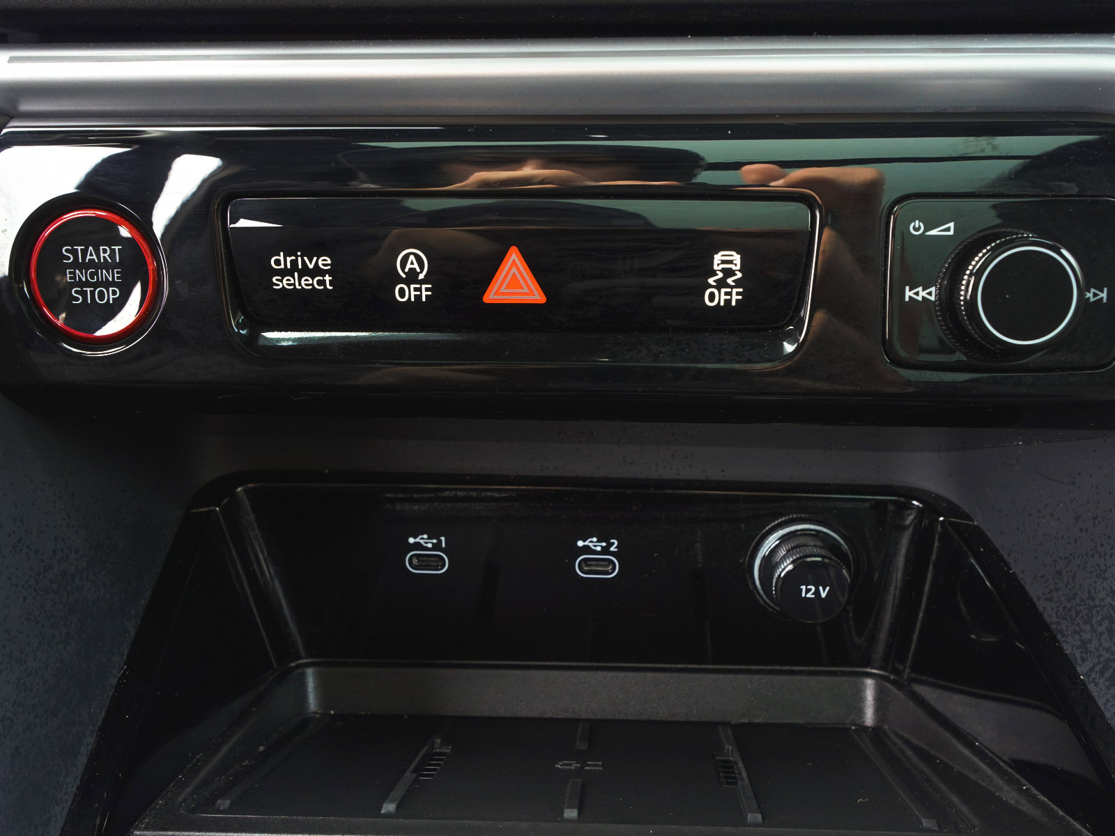 Used 2025 Audi SQ5 Premium Plus w/ Premium Plus Package image 26