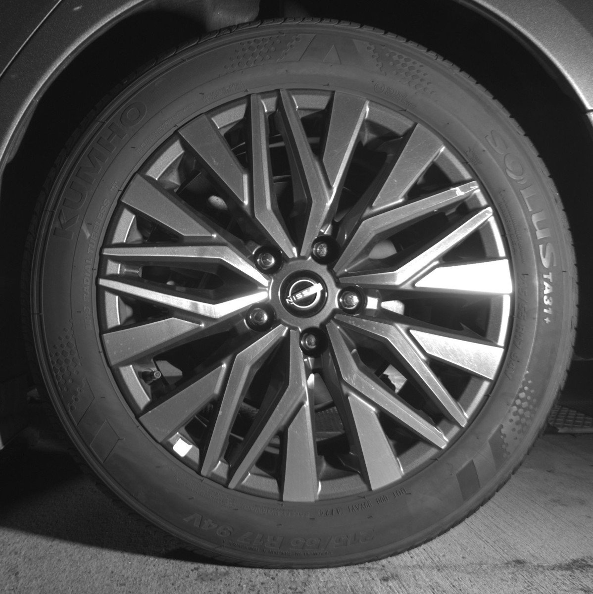 Used 2025 Nissan Altima 2.5 SV image 14