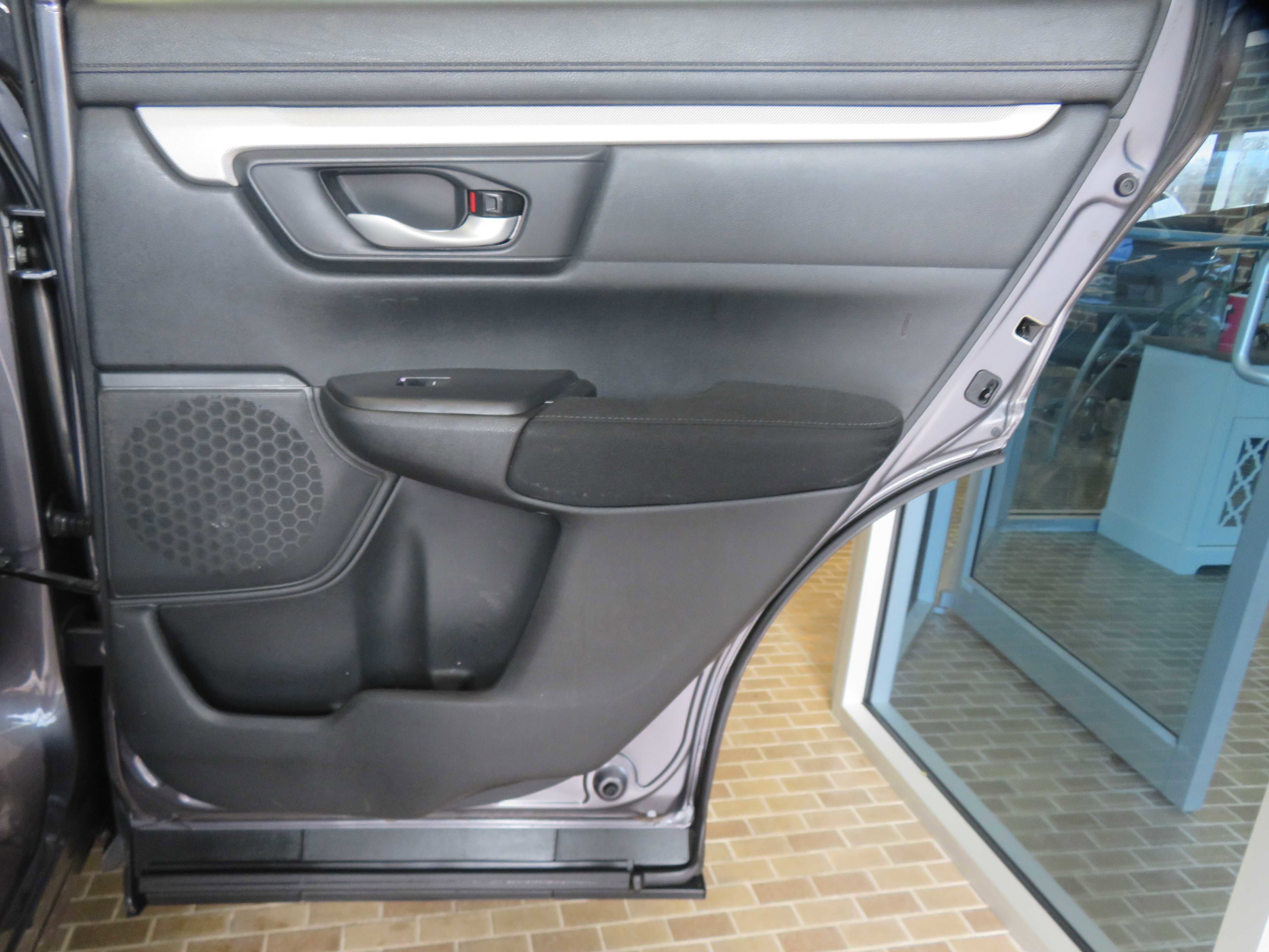 Used 2018 Honda CR-V LX image 18