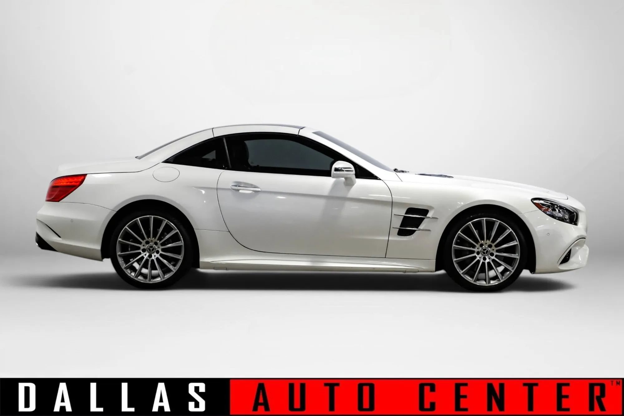 Used 2020 Mercedes-Benz SL 450 w/ Premium Package image 4