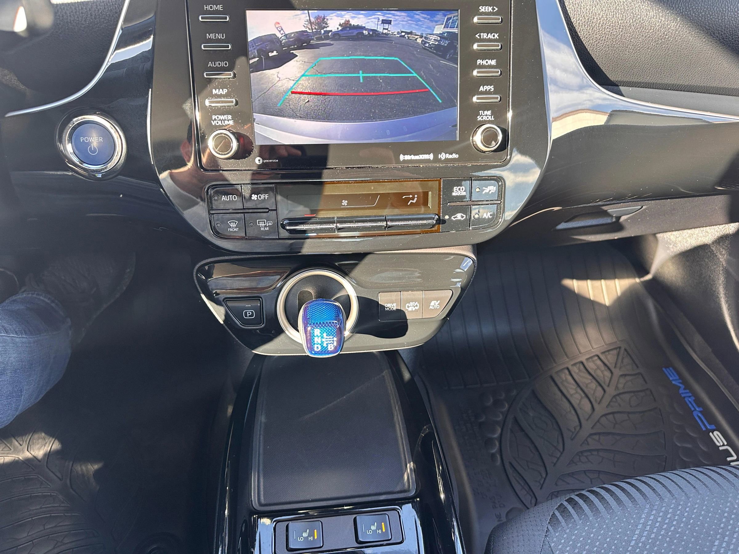 Used 2020 Toyota Prius Prime LE image 16