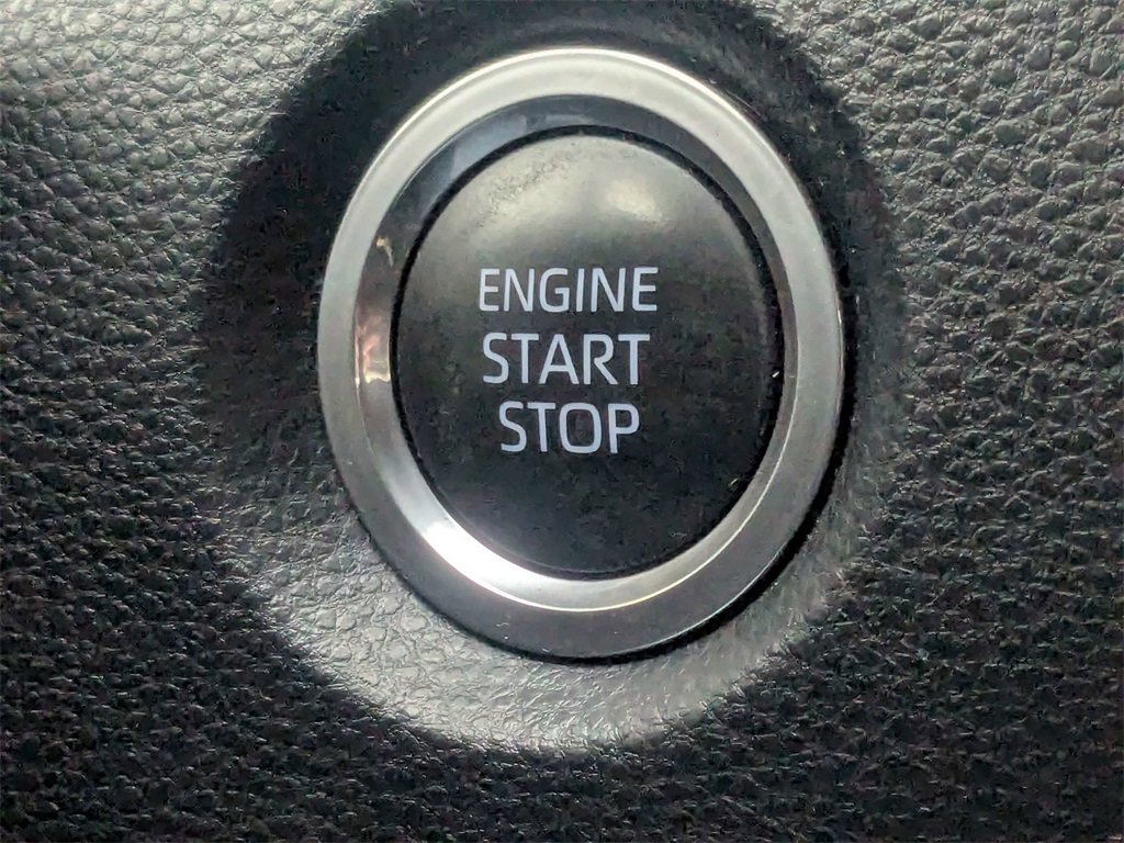 Used 2020 Toyota Corolla SE image 29