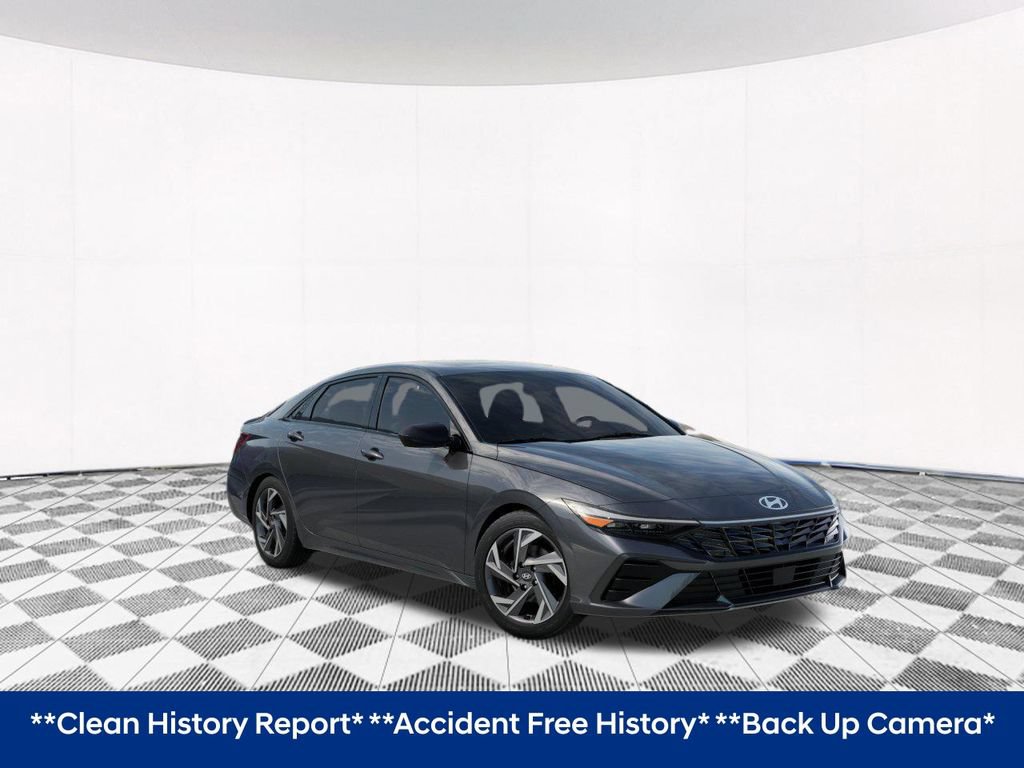 Used 2026 Hyundai Elantra SEL Sport Premium FWD image 2