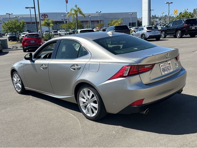 Used 2016 Lexus IS 200t image 4