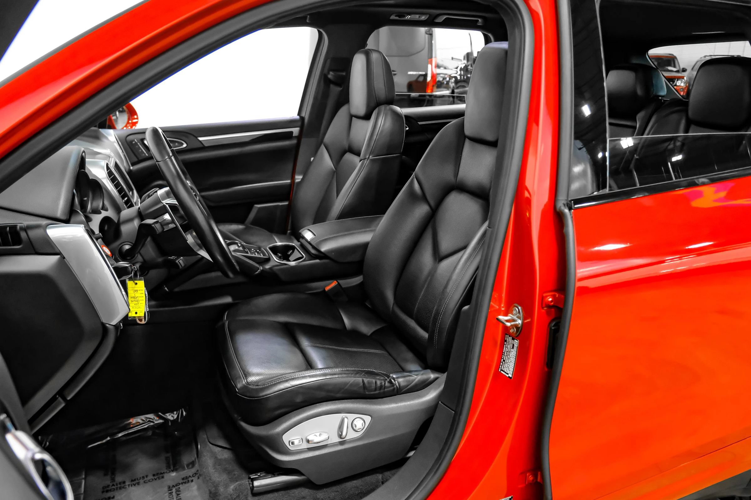 Used 2016 Porsche Cayenne AWD/4WD image 29