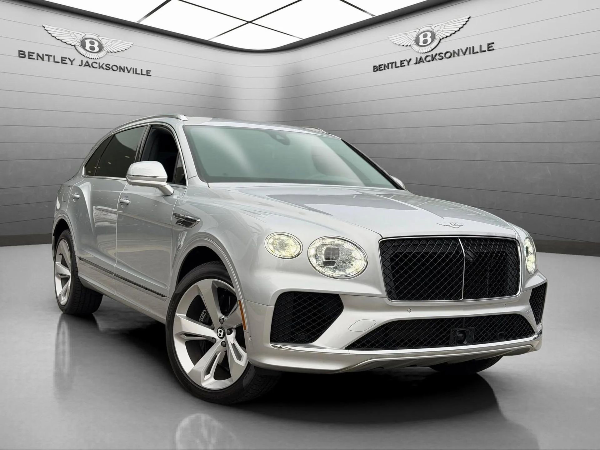 Used 2024 Bentley Bentayga Extended Wheelbase image 1