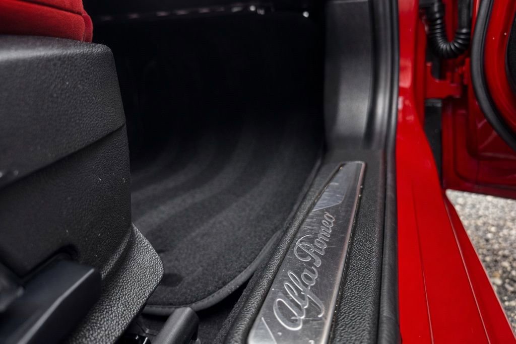 Used 2023 Alfa Romeo Giulia Veloce image 27